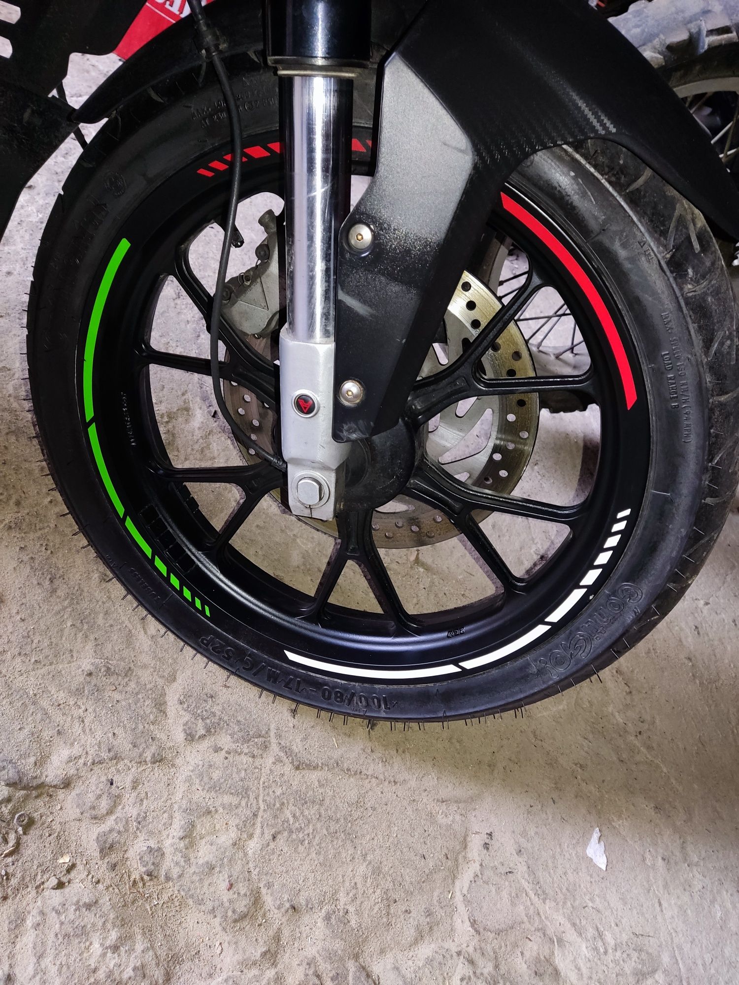 Aprilia RS4  lagi półki koło felga tarcza komplet