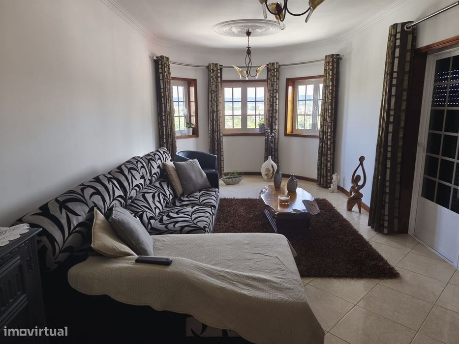 Moradia T4 Venda em Oliveira de Azeméis, Santiago de Riba-Ul, Ul, Maci