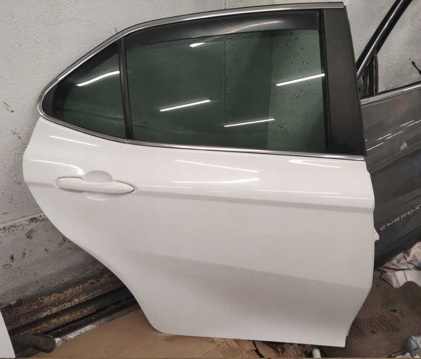 Бампер Toyota Camry Тойота Камри Кемри Четверть Запчастини Camry LE