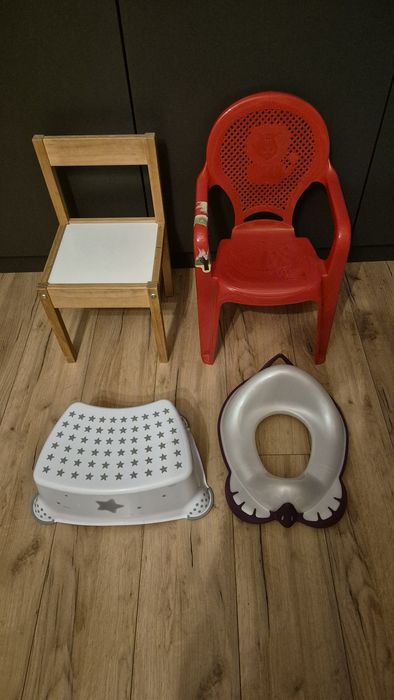 Antypoślizgowa nakładka na sedes + podest dziecięcy + 2 krzesełka