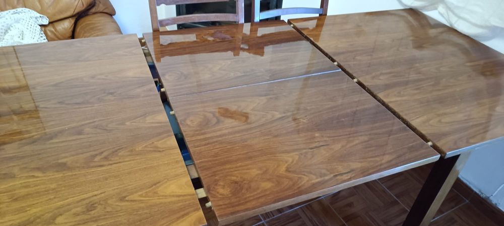 Mesa Vintage em excelentes condições extensível