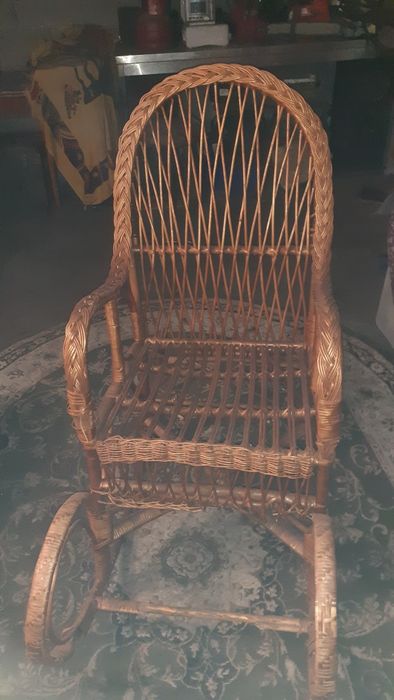 Кресло качалка из лозы