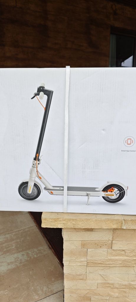 Hulajnoga elektryczna Mi Elektric scooter 3