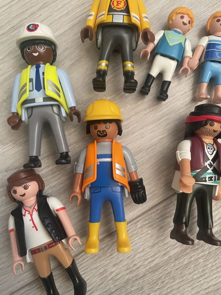 Ludziki playmobil budowlaniec, policjant, pirat