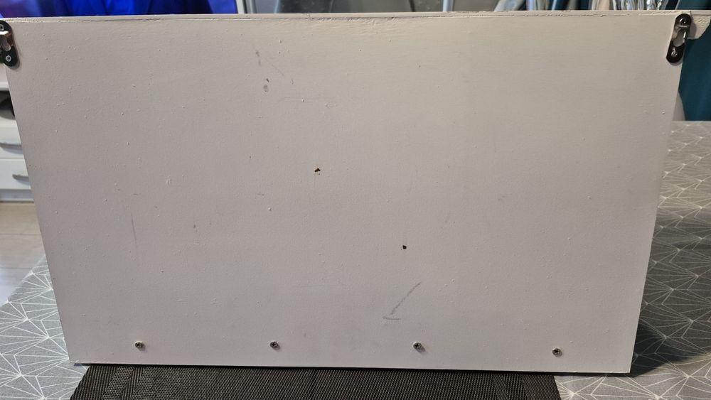 Mini kredens wiszący