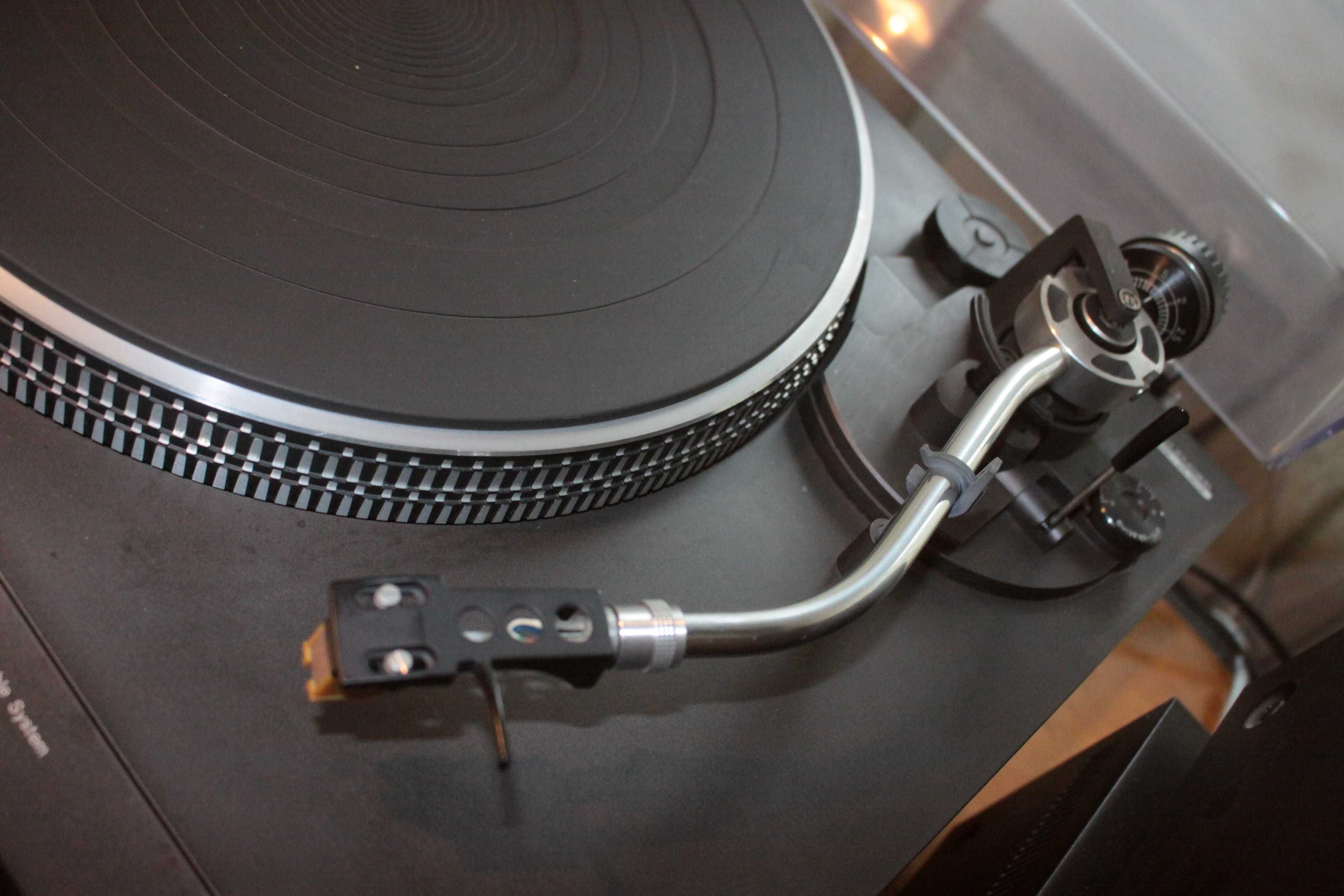 Gira discos Technics SL - D2 Direct Drive