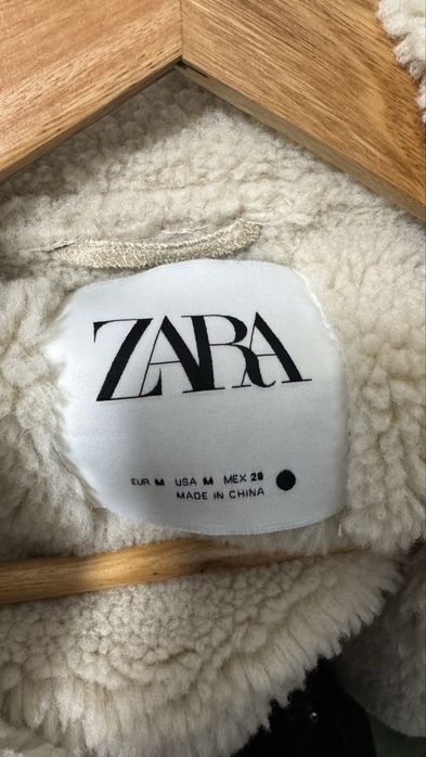 Дублянка Zara в кольорі беж