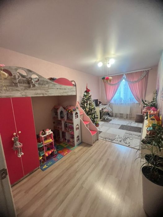 Двохярусне ліжко