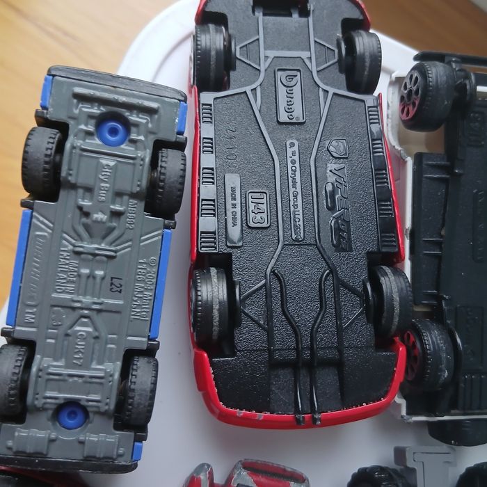 Колекційні машинки,siku,hootweels,burago,realtoy
