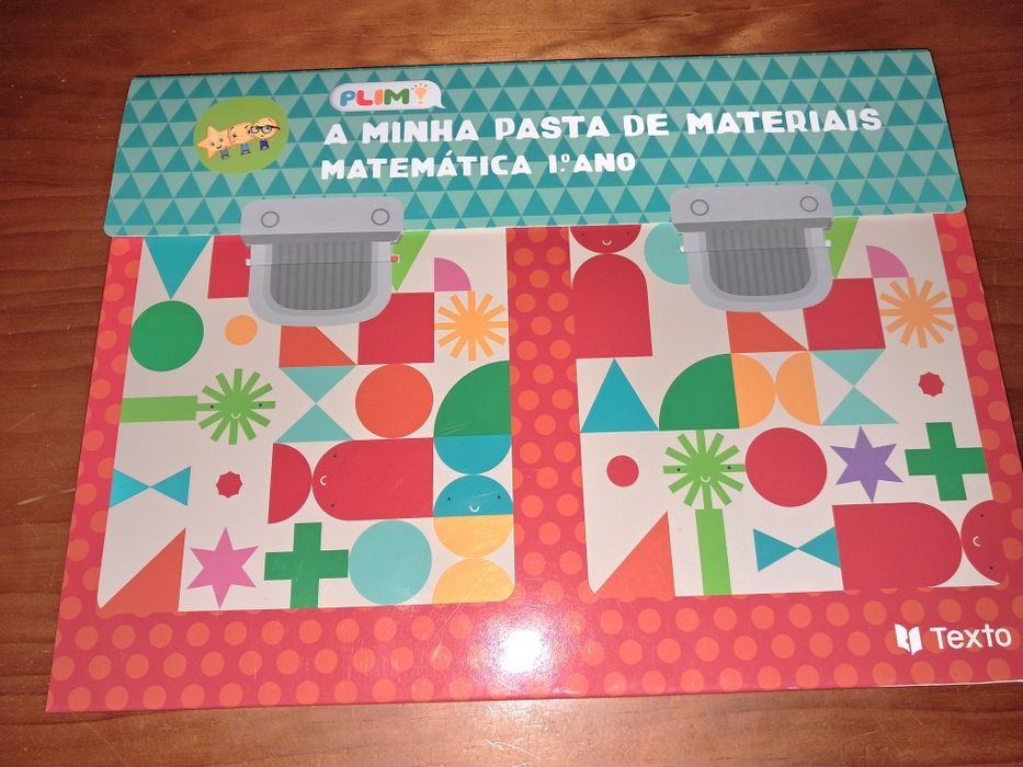 Pastas de material escolar novas