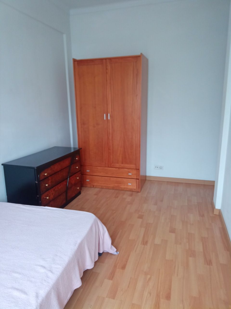 Quarto arrendamento Queluz sem caução