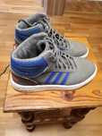 Кроссовки Adidas демисезонные