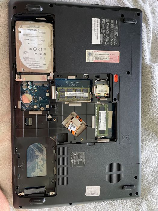 Ноутбук Acer Aspire 7750ZG.  17 дюймов