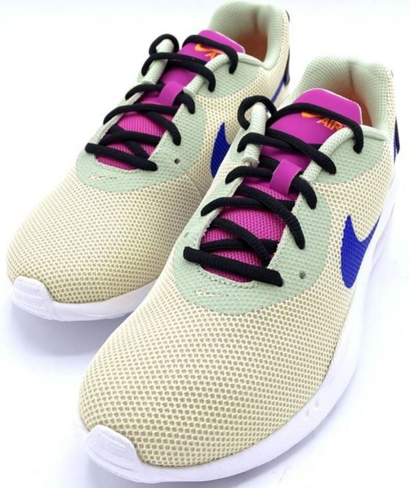 Кросовки. Nike...