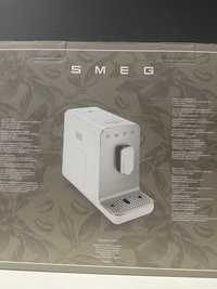 Máquina de Café SMEG automática