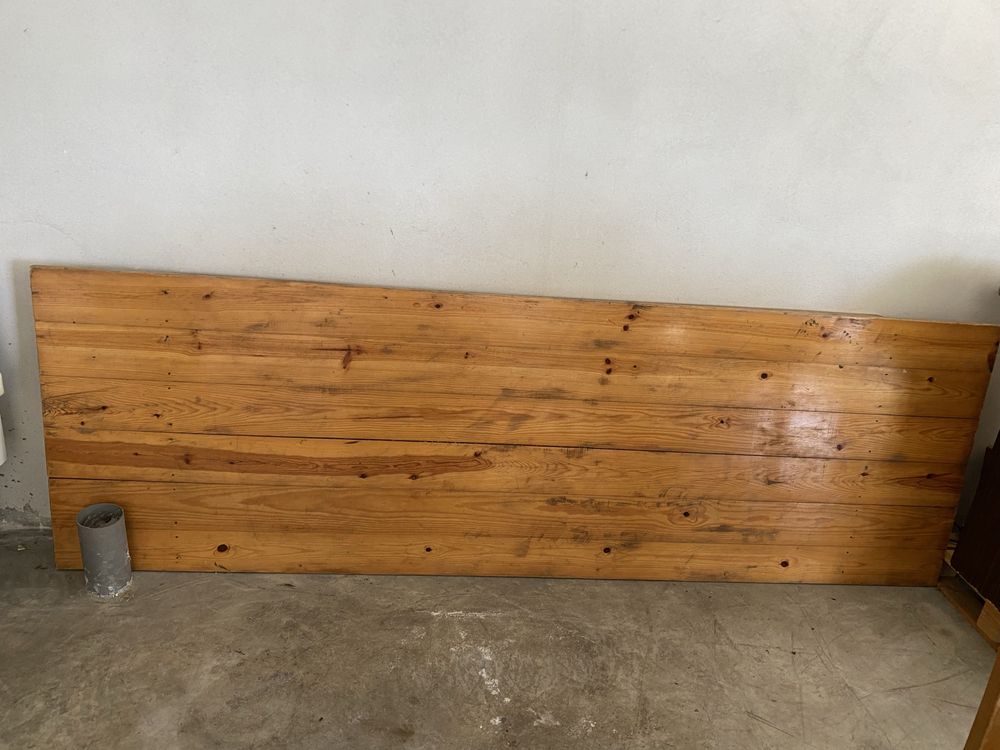 Messa castanho dobravel com pouco usa como nova .