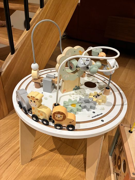 Stoliczek i kostka do zabawy