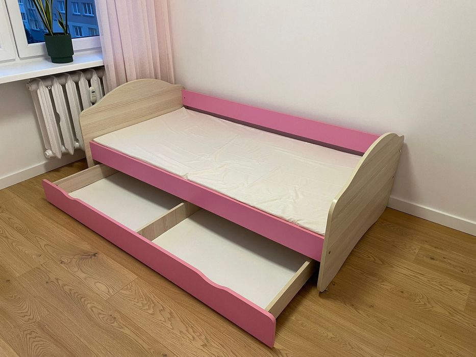 2x łóżeczko dziecięce z materacem