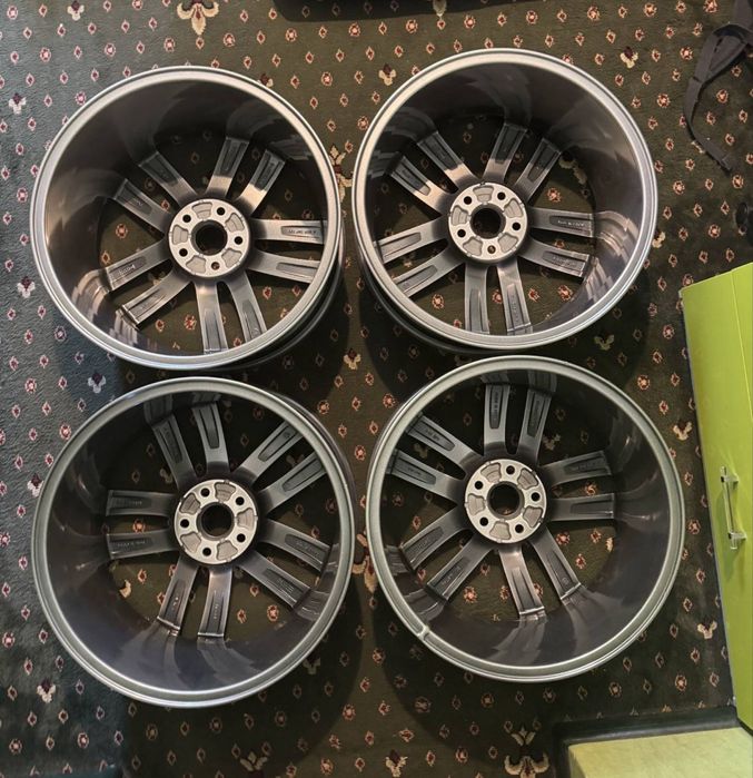 Оригінальні диски VW R-Line 19″ – Salvador (OEM 561 601 025 P)