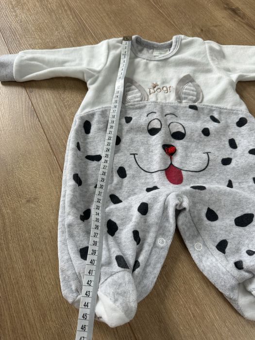 Śpioszki niemowlęce