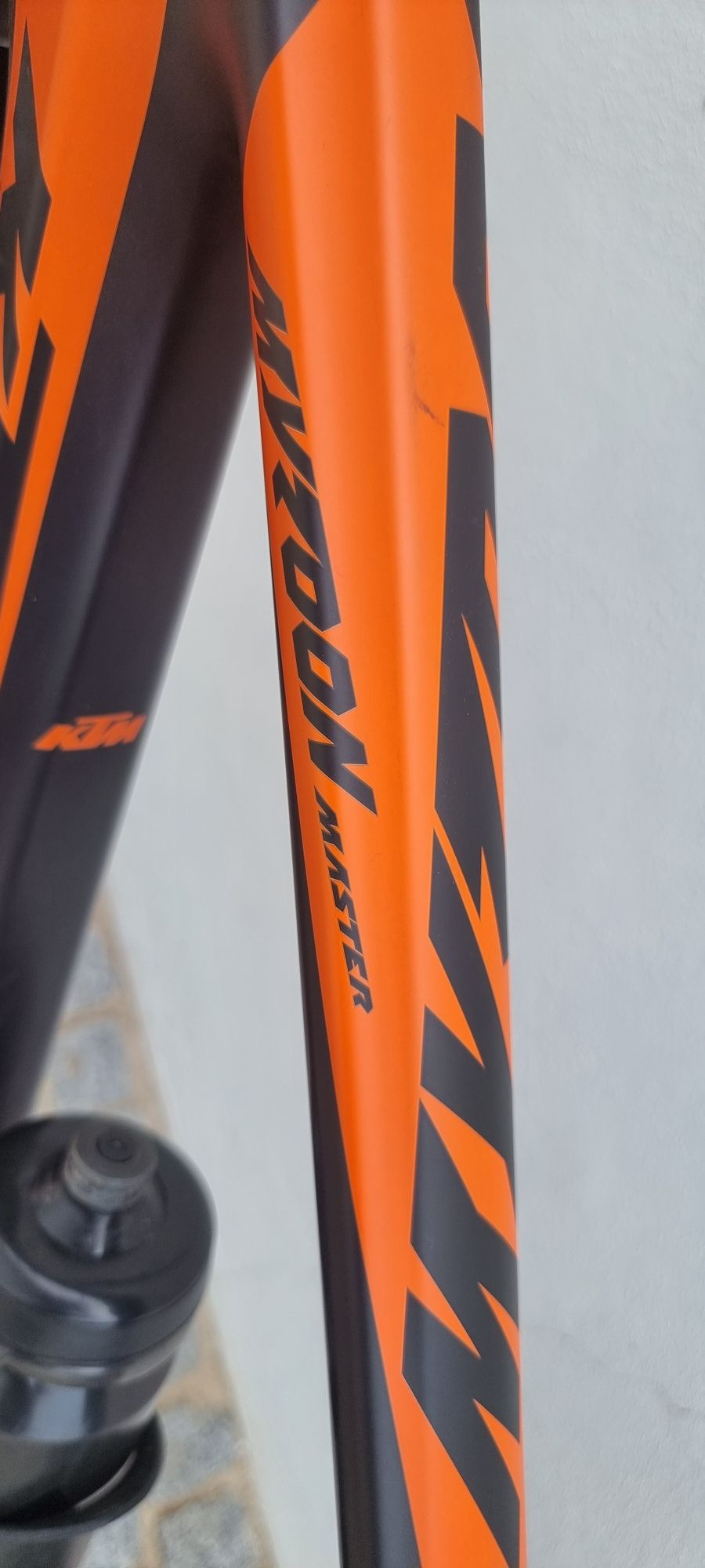 Ktm myroon master muito estimada e equipada