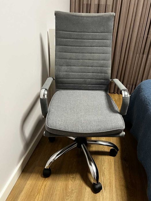 Кресло офисное \ рабочее серое тканевое