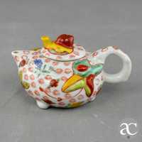 Bule em Porcelana da China com flores e insetos – Circa 1960