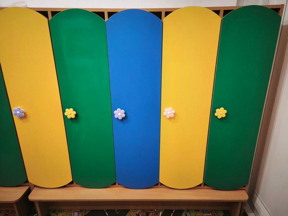 Шафа у роздягальню дитячого центра/садочка