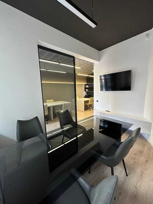 Офіс з терасою. RiverStone, Дніпровська набережна, 14в. Генератор