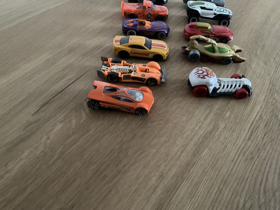 hot wheels машинки модель гелик
