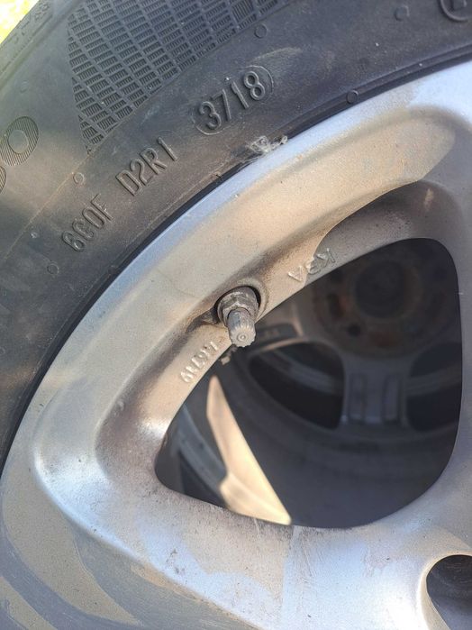 Opony zimowe na felgach aluminiowych Borbet 205/55 R16