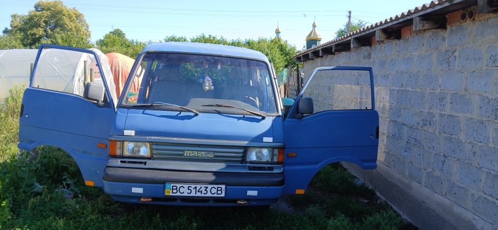 Mazda e2200 дизель
