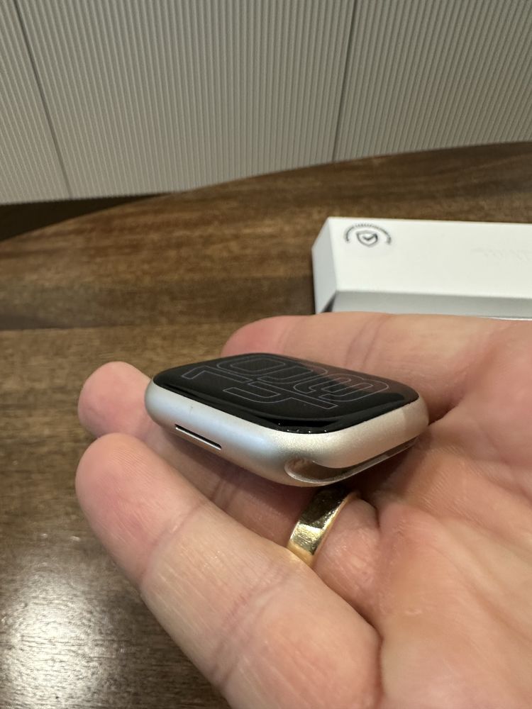 Apple Watch Series 9 45 mm + dodatkowe paski – Stan idealny!