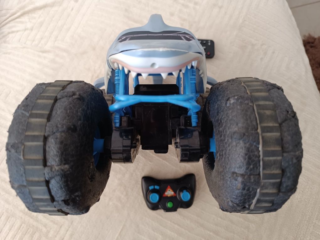 Monster Jam Megalodon