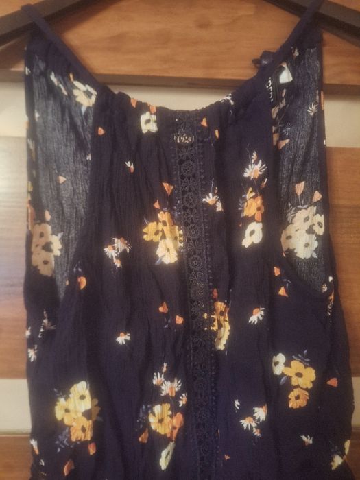 Bluzka damska H&M rozm.S 100%viskoza stan bardzo dobry.