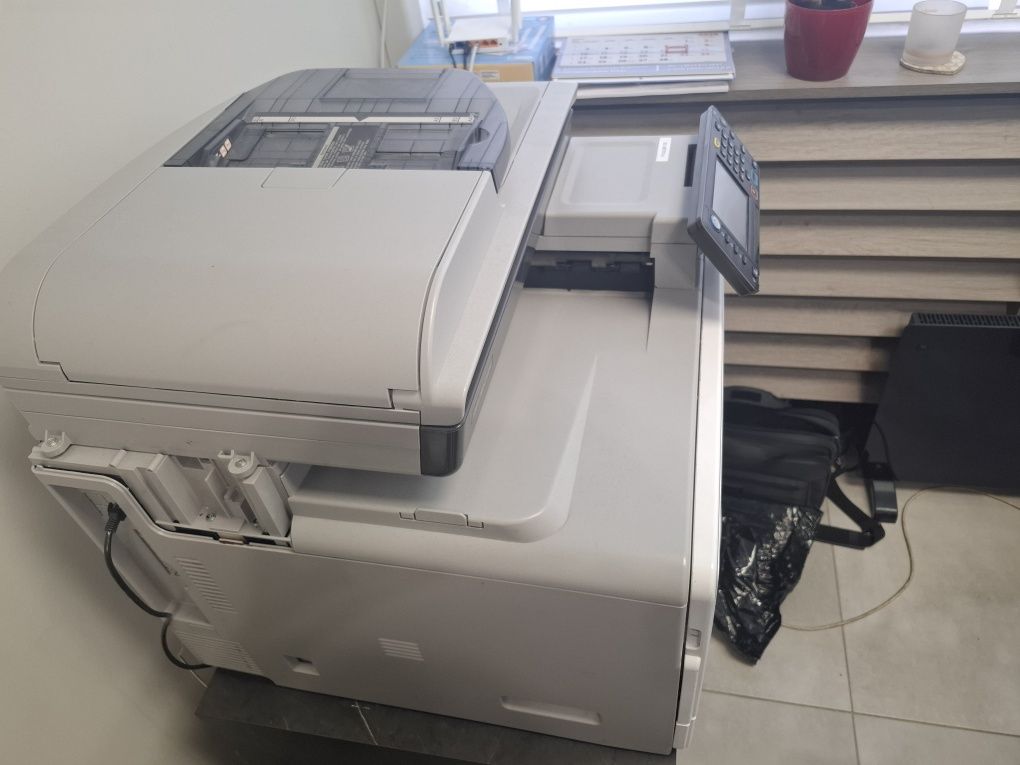 Urządzenie  wielofunkcyjne  Ricoch  aficio MP C305sp