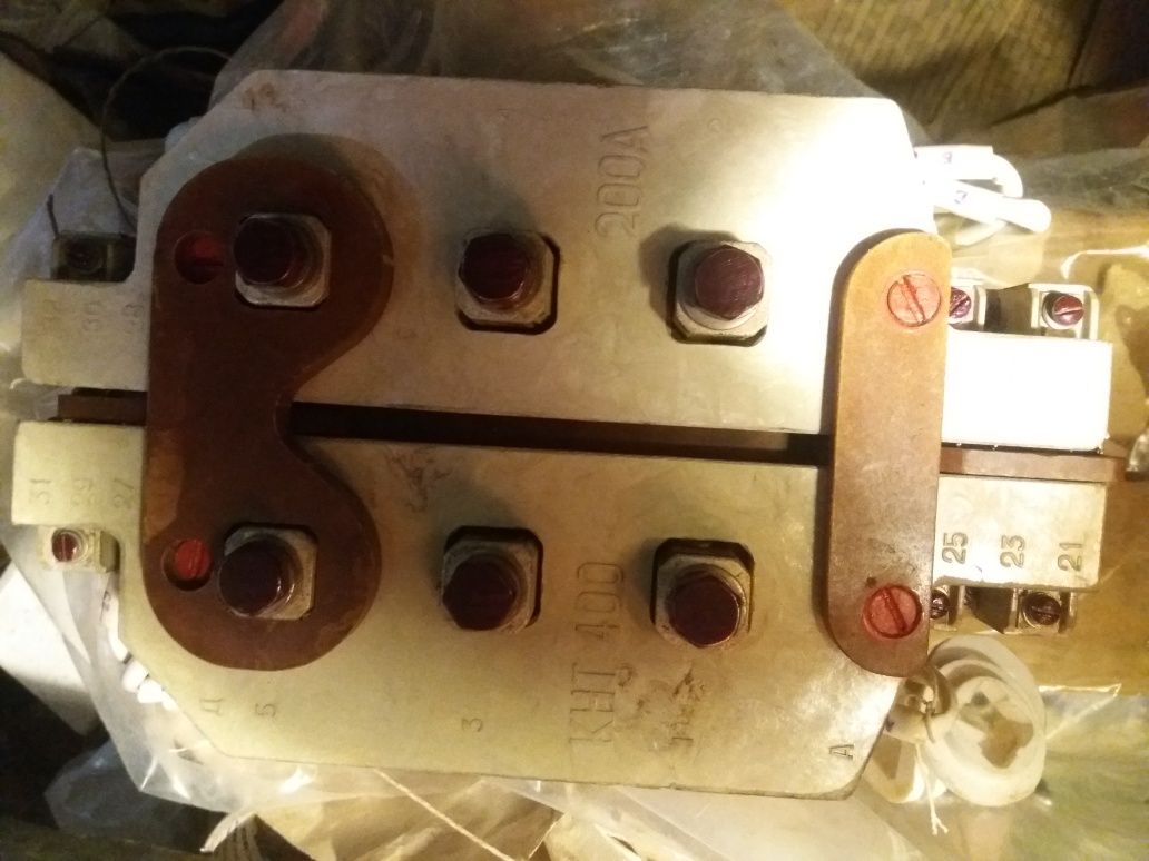 Продам контактор КТН495.Контактор SIEMENS на 225А.