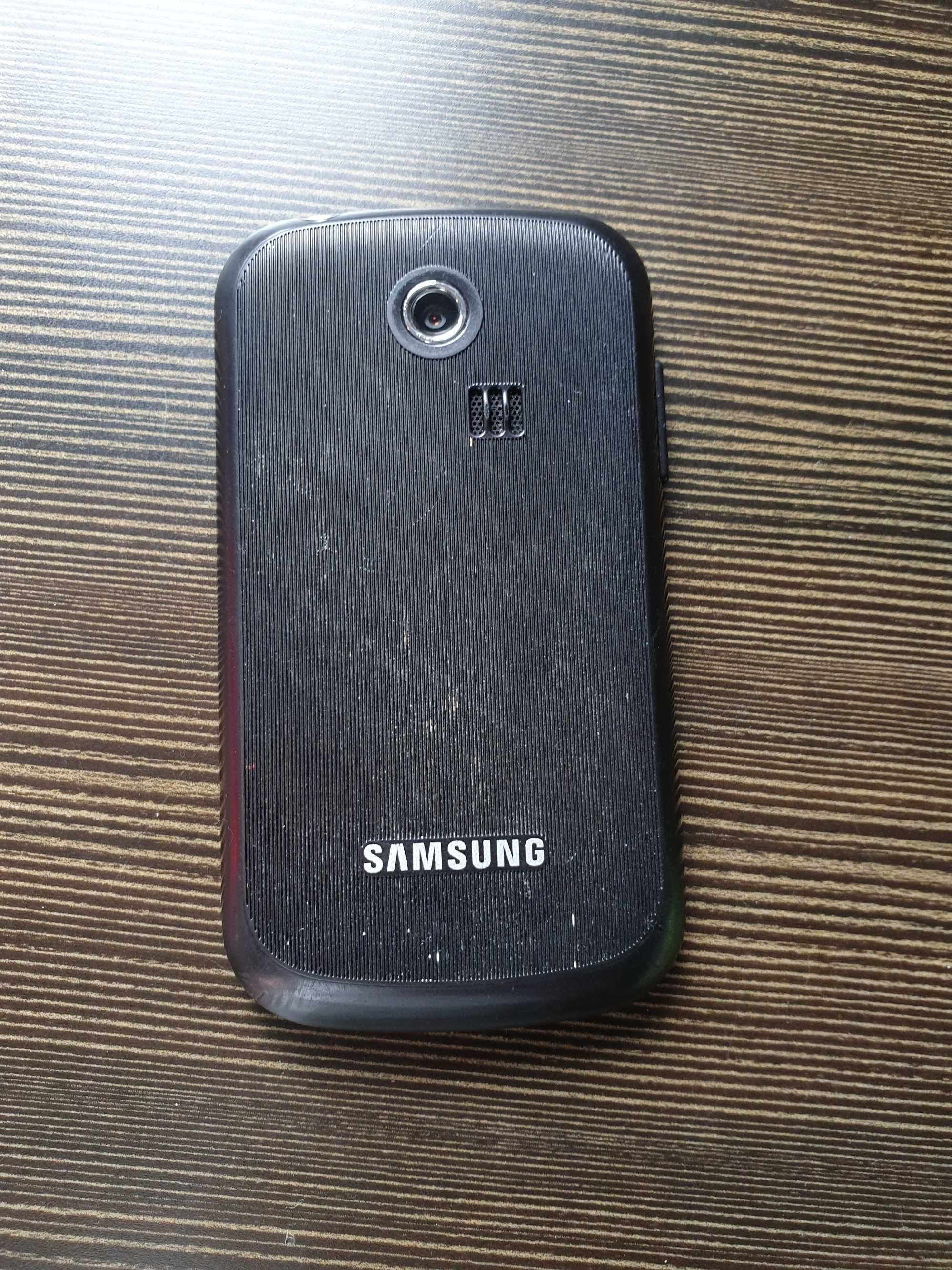 Stare telefony Samsung, HTC