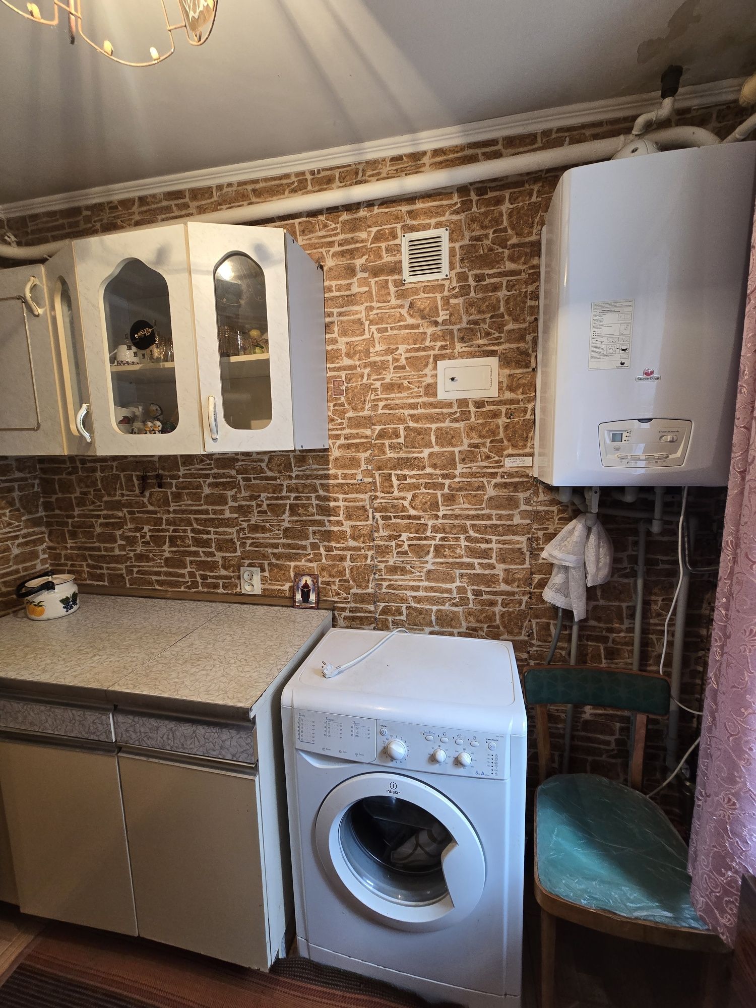 В продаже  двухкомнатная квартира в Центре. Пер. Асташкина.