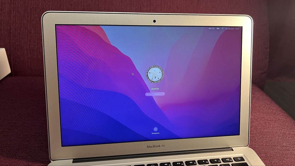 Унікальний ідеальний стан. Macbook air 8Gb/128Gb core I5 1,6 GHz