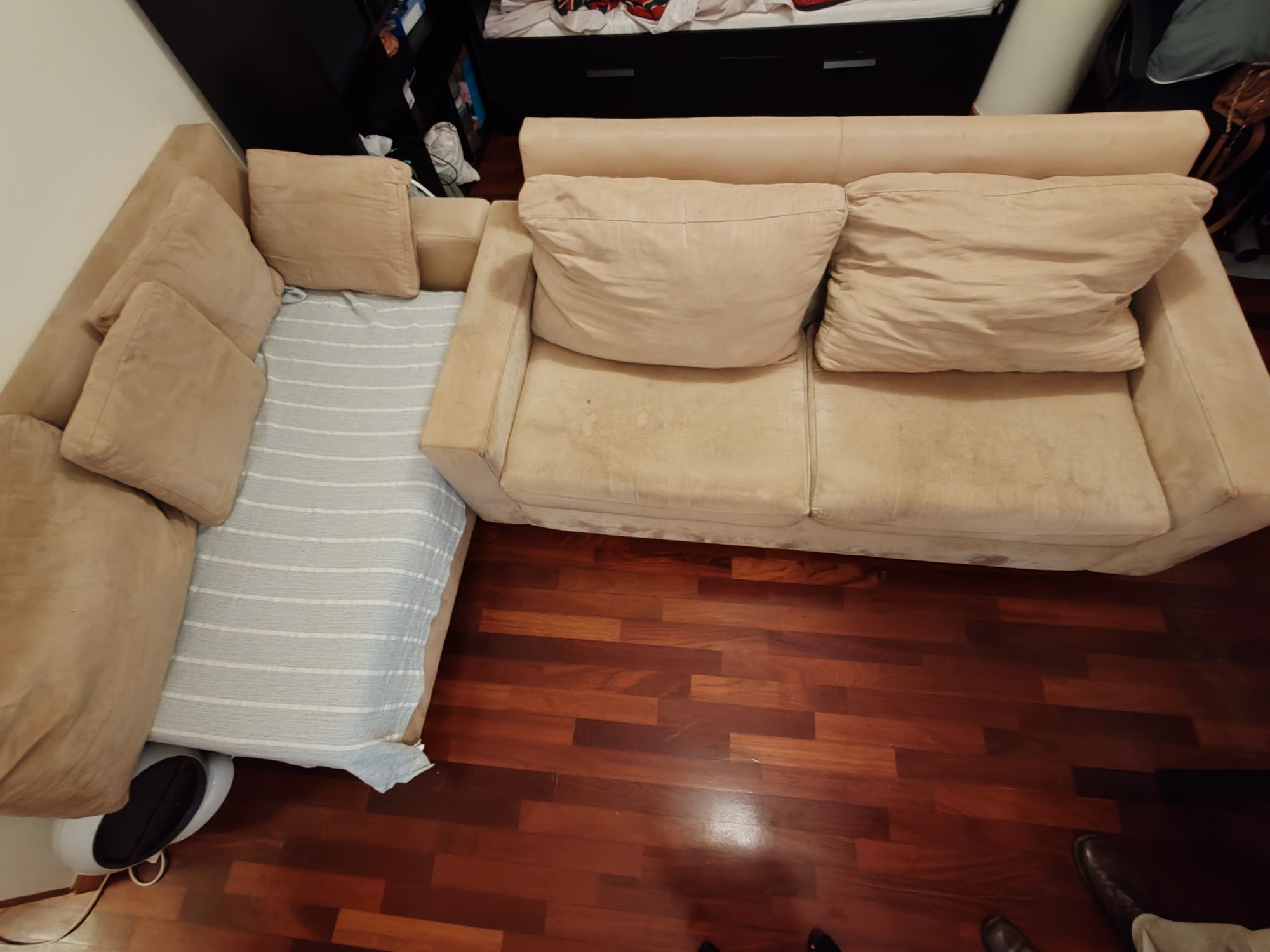 Sofa duplo + Chaiselong do tipo divã.