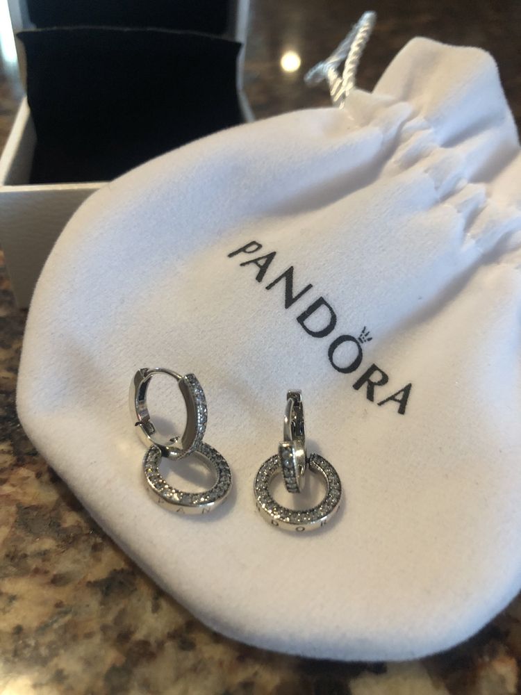 Brincos pandora com duas argolas