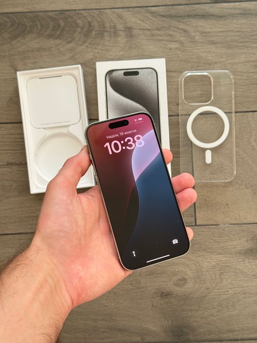 Продам iPhone 15 Pro 256GB White Neverlock