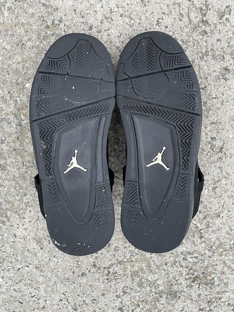 Nike Jordan 4. 42size