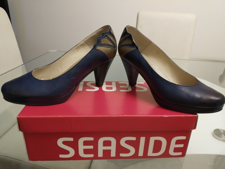 Sapatos de Senhora azuis Novos N37