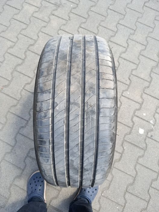Opona Michelin 245/45/19