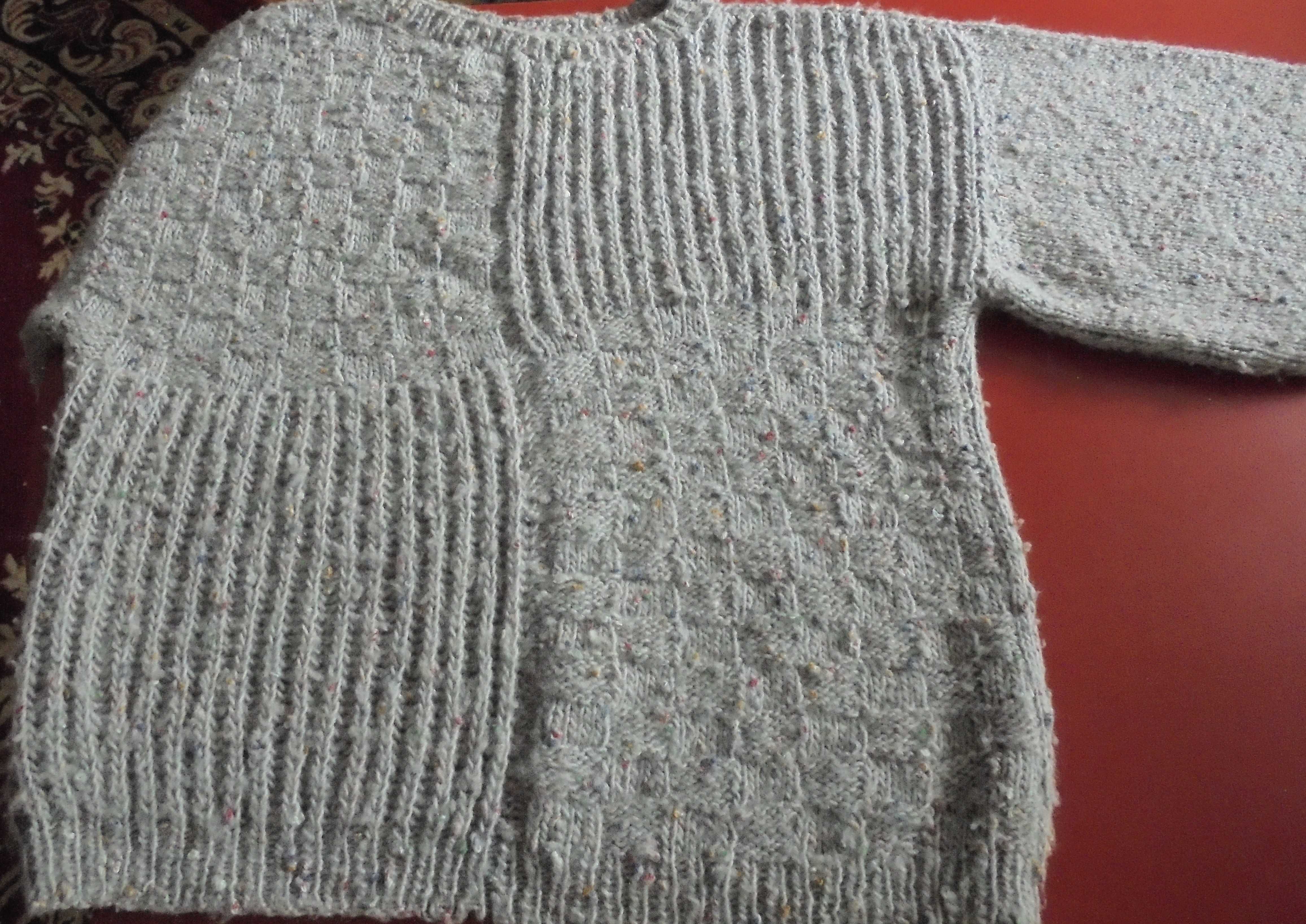 Sweter damski ręcznie robiony  szary