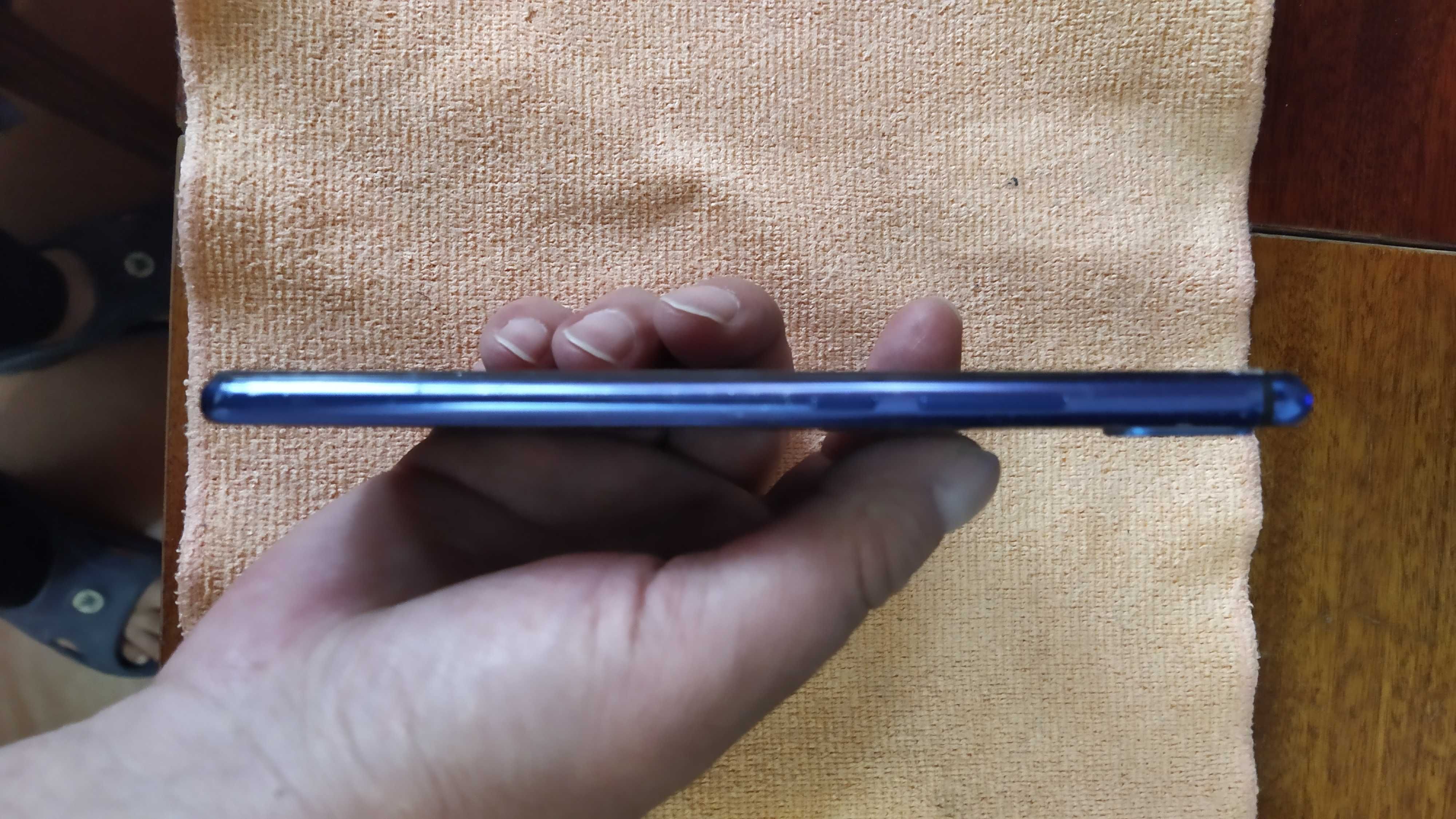 Huawei P Smart Plus 2018 4/64Gb б\у битый