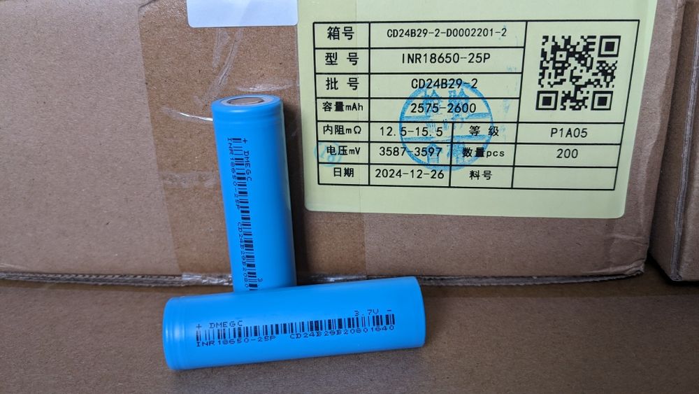 Новий високотоковий акумулятор DMEGC 18650 25P — клас А, 2500mAh, 20A