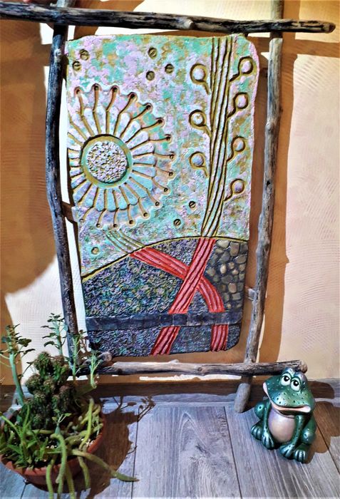 Настенное панно из прессованной массы папье-маше ручной работы